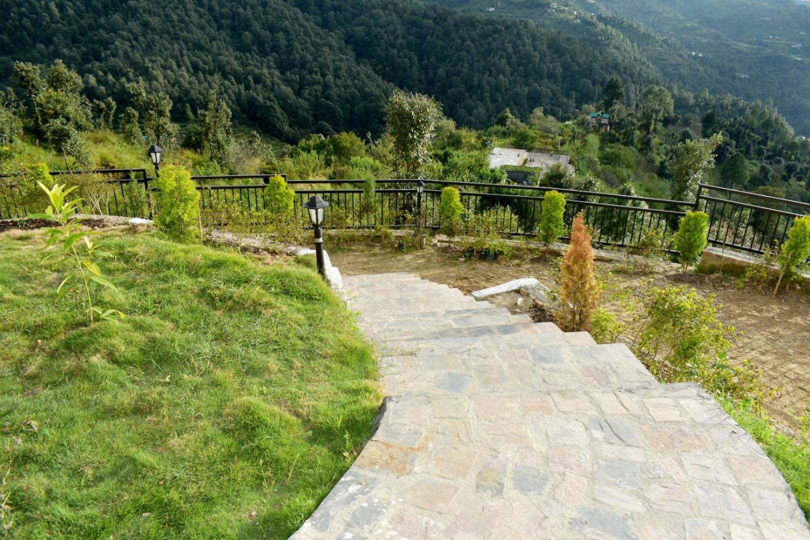 Rega Manivedya The Jungle Trail Resort Mukteshwar Extérieur photo